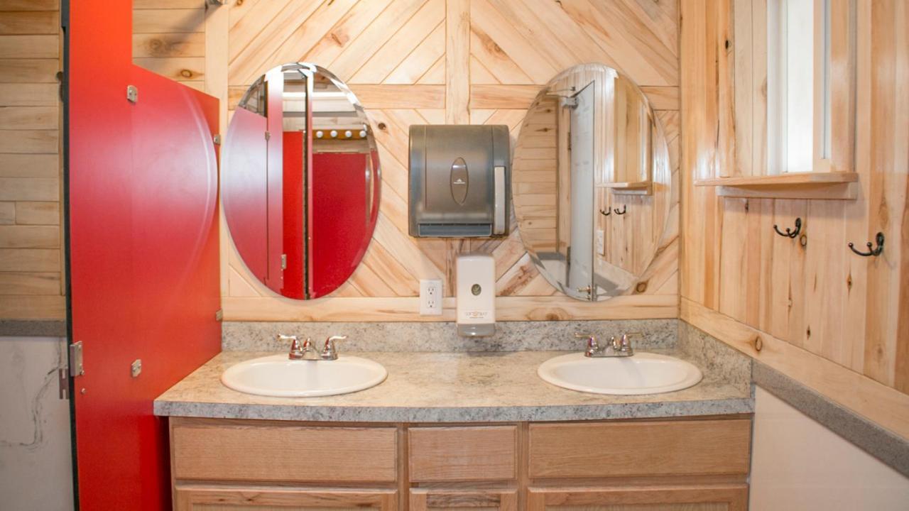 Funstays Glamping Setup Tent In Rv Park #6 Ok-T6 Moab Exterior foto